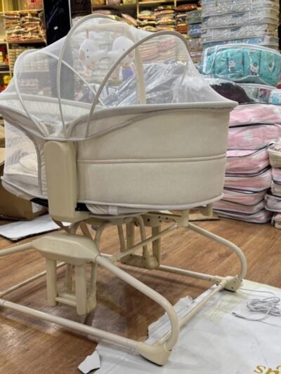 Mastela 4 in 1 Deluxe Multi-Functional Bassinet